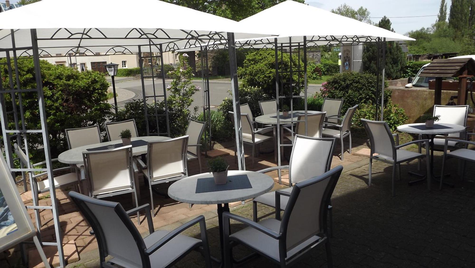 Ferienweingut & Gutsrestaurant Becker Apartment Burgen  Bagian luar foto
