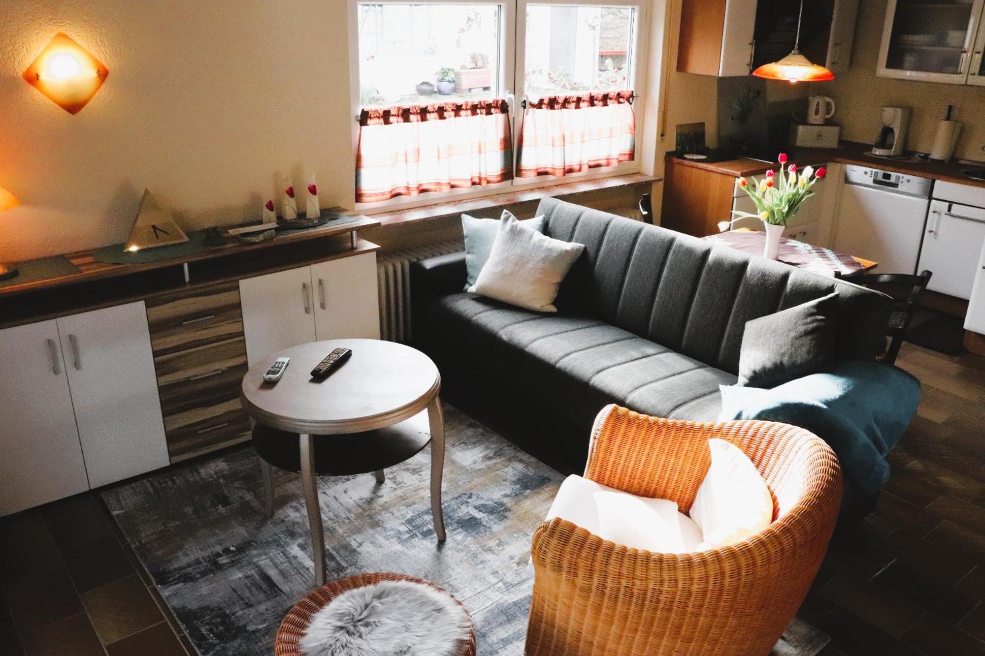 Ferienweingut & Gutsrestaurant Becker Apartment Burgen  Bagian luar foto