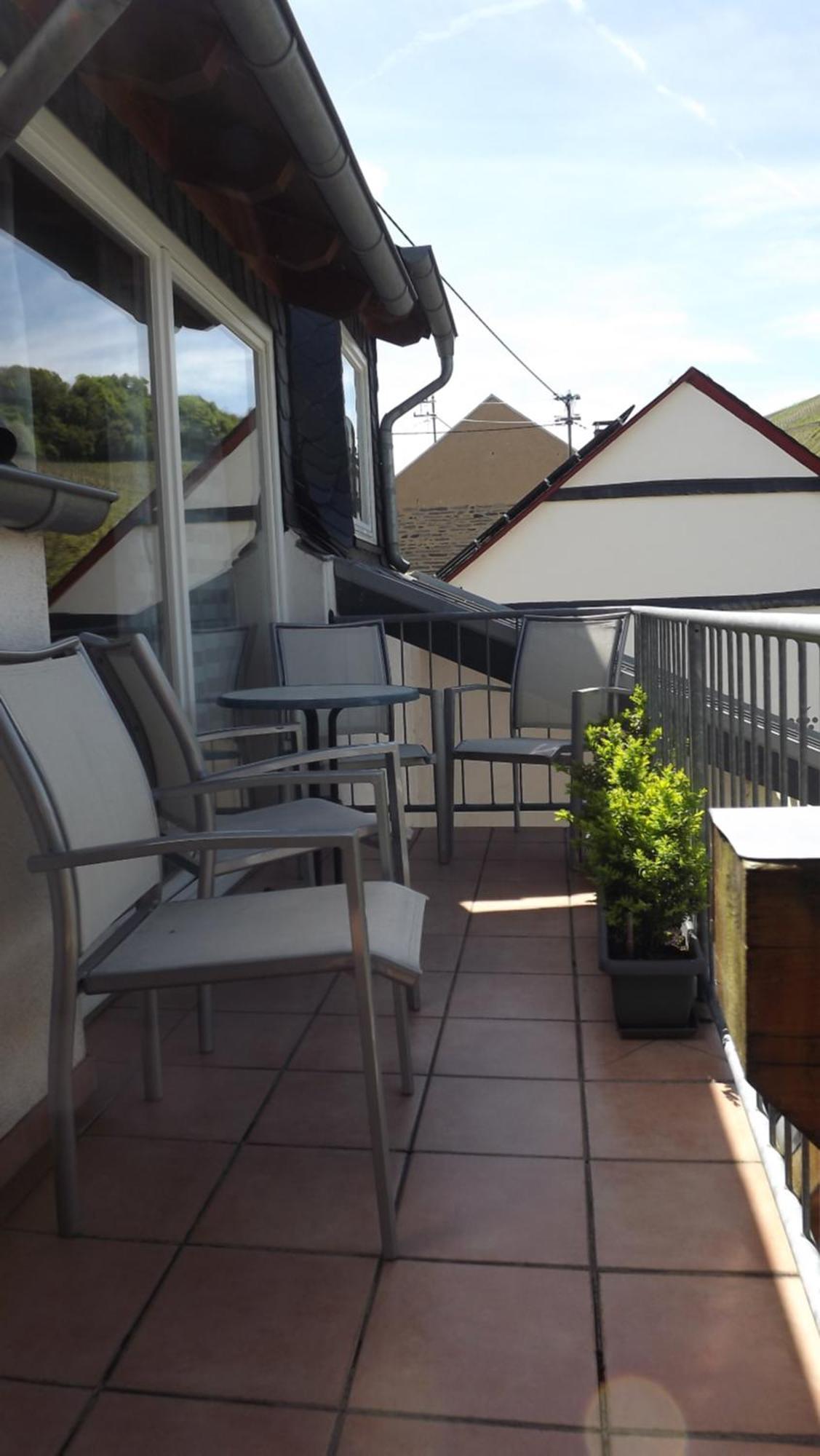 Ferienweingut & Gutsrestaurant Becker Apartment Burgen  Bagian luar foto