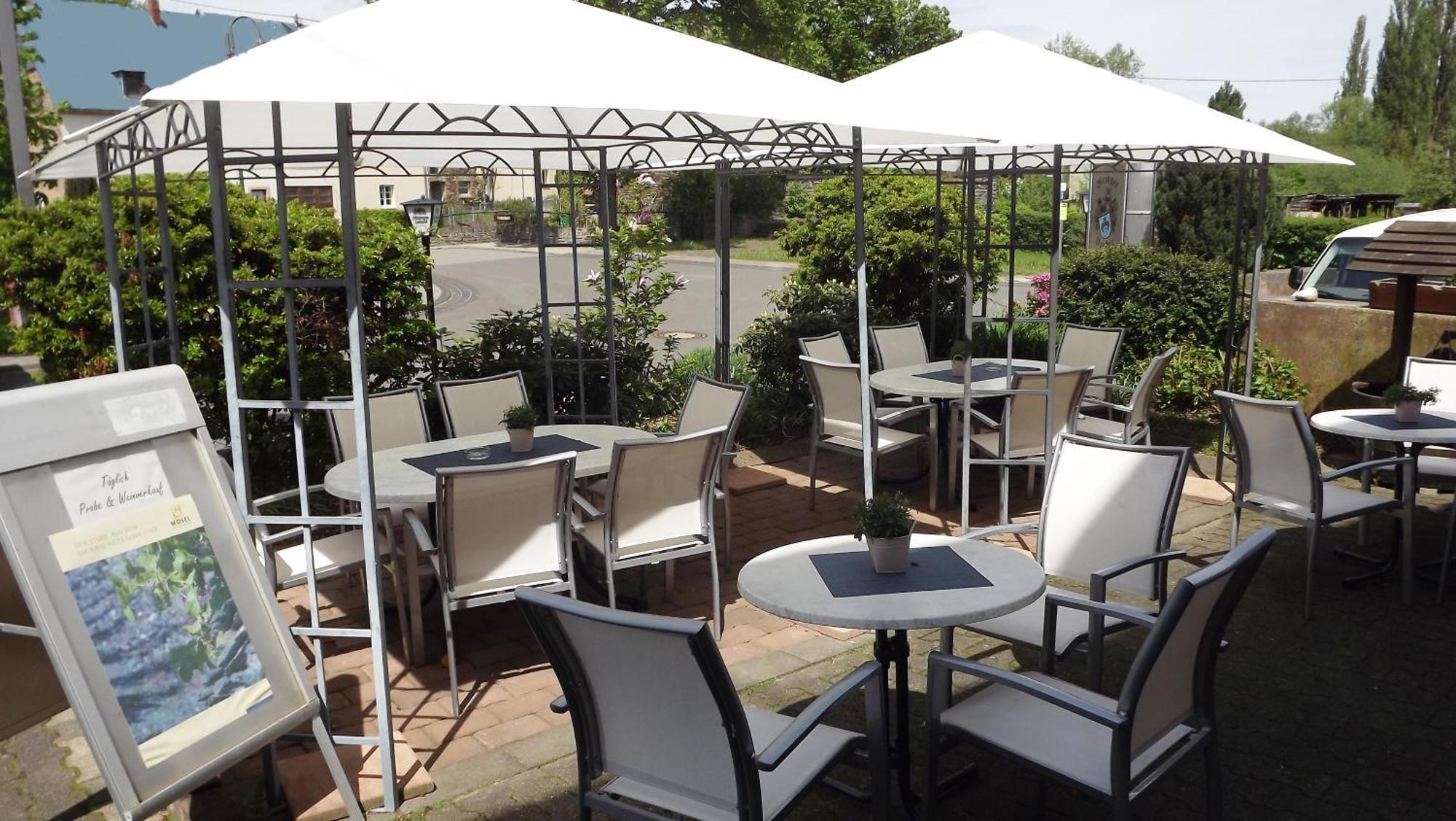Ferienweingut & Gutsrestaurant Becker Apartment Burgen  Bagian luar foto