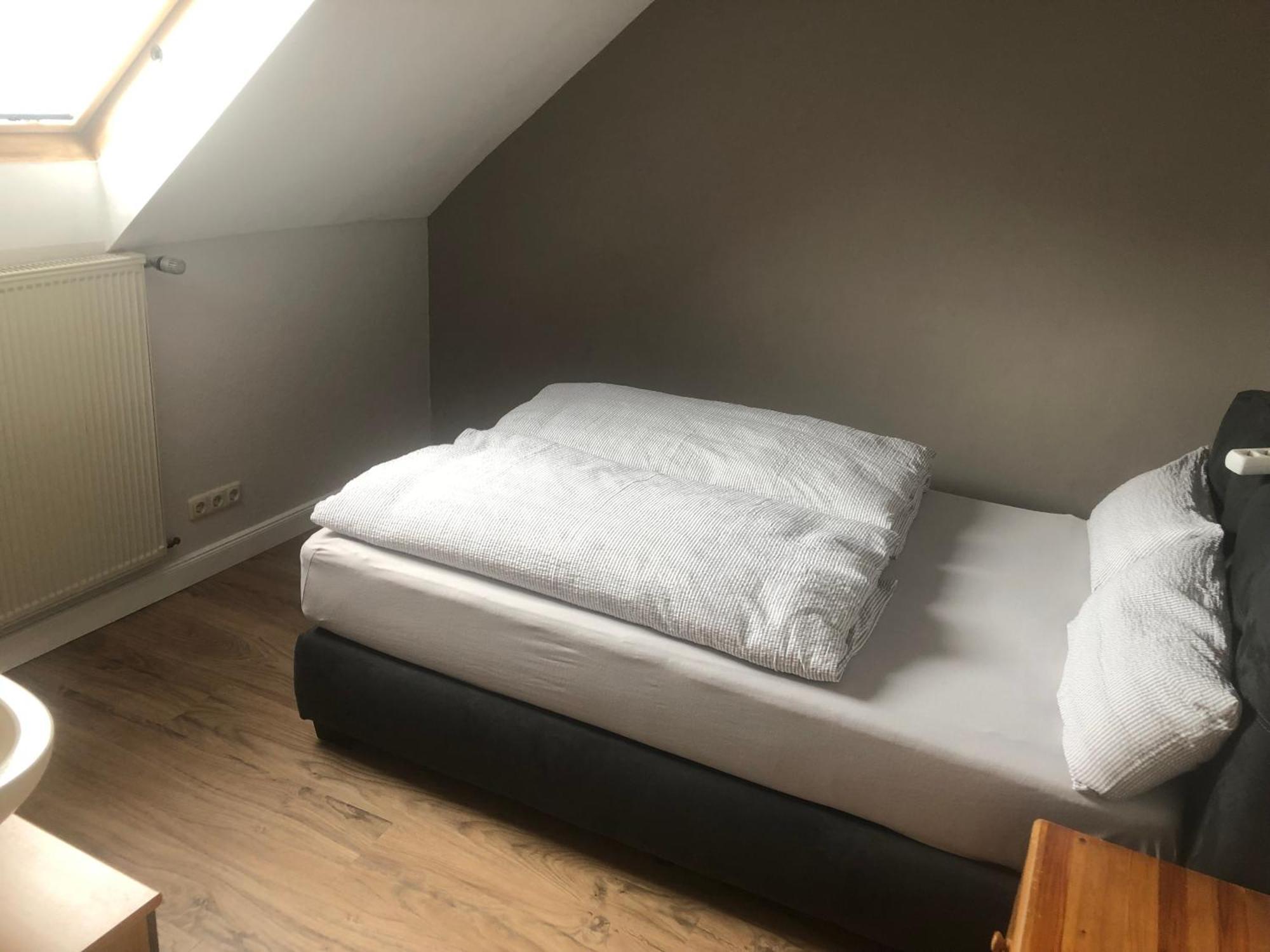 Ferienweingut & Gutsrestaurant Becker Apartment Burgen  Bagian luar foto