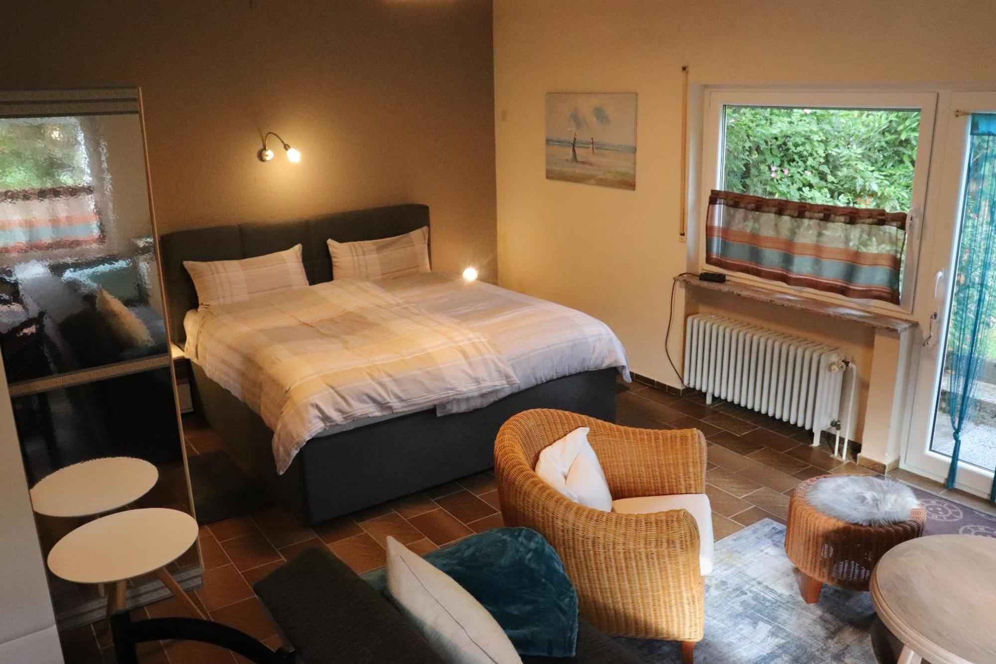 Ferienweingut & Gutsrestaurant Becker Apartment Burgen  Bagian luar foto